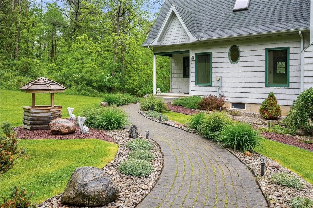 4901 Blank Rd, Livonia, New York 14466, Livonia, New York 14466, 3 Bedrooms Bedrooms, 8 Rooms Rooms,3 BathroomsBathrooms,Residential,Closed,4901 Blank Rd, Livonia, New York 14466,R1610413