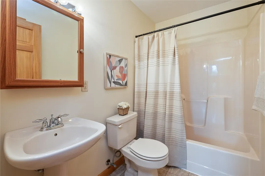 4901 Blank Rd, Livonia, New York 14466, Livonia, New York 14466, 3 Bedrooms Bedrooms, 8 Rooms Rooms,3 BathroomsBathrooms,Residential,Closed,4901 Blank Rd, Livonia, New York 14466,R1610413