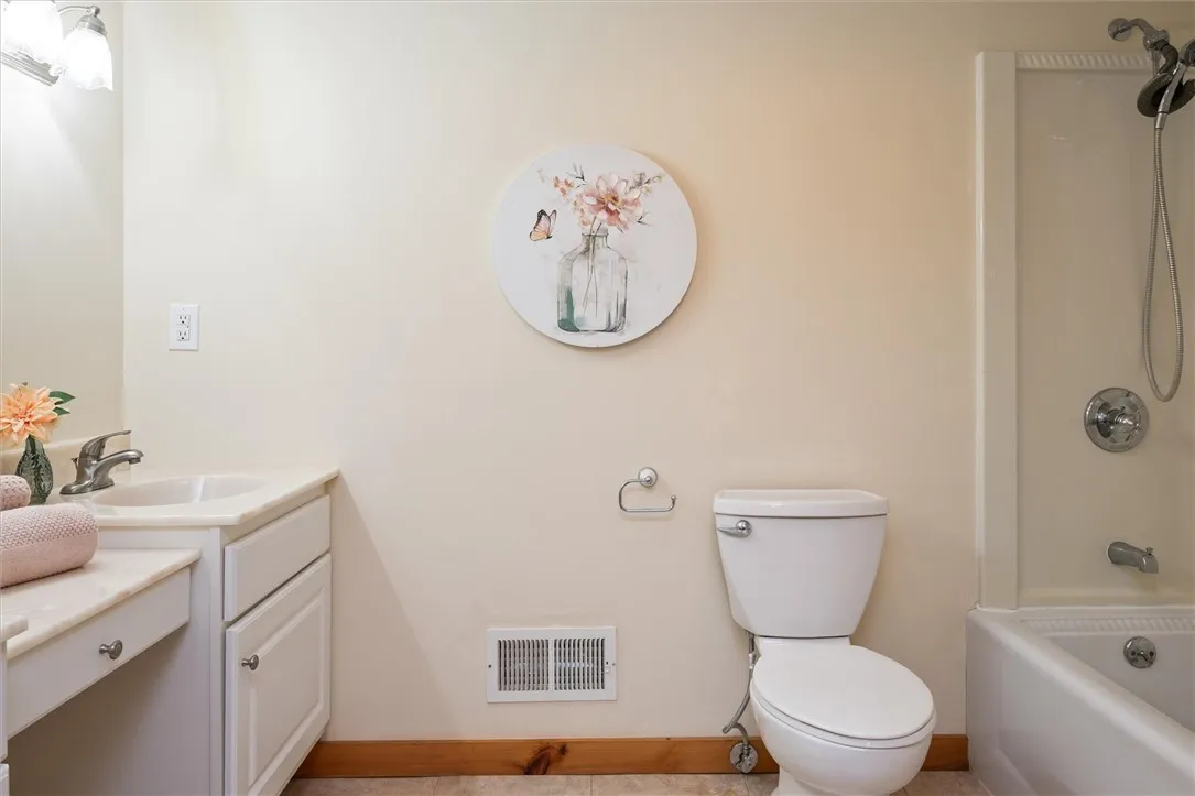 4901 Blank Rd, Livonia, New York 14466, Livonia, New York 14466, 3 Bedrooms Bedrooms, 8 Rooms Rooms,3 BathroomsBathrooms,Residential,Closed,4901 Blank Rd, Livonia, New York 14466,R1610413