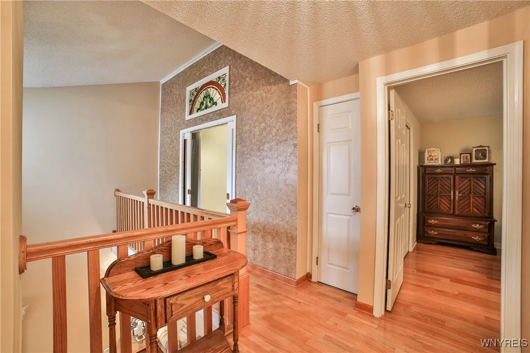 12 North Hill Drive, West Seneca, New York 14224, West Seneca, New York 14224, 3 Bedrooms Bedrooms, 10 Rooms Rooms,1 BathroomBathrooms,Residential,Closed,12 North Hill Drive, West Seneca, New York 14224,0,B1610579