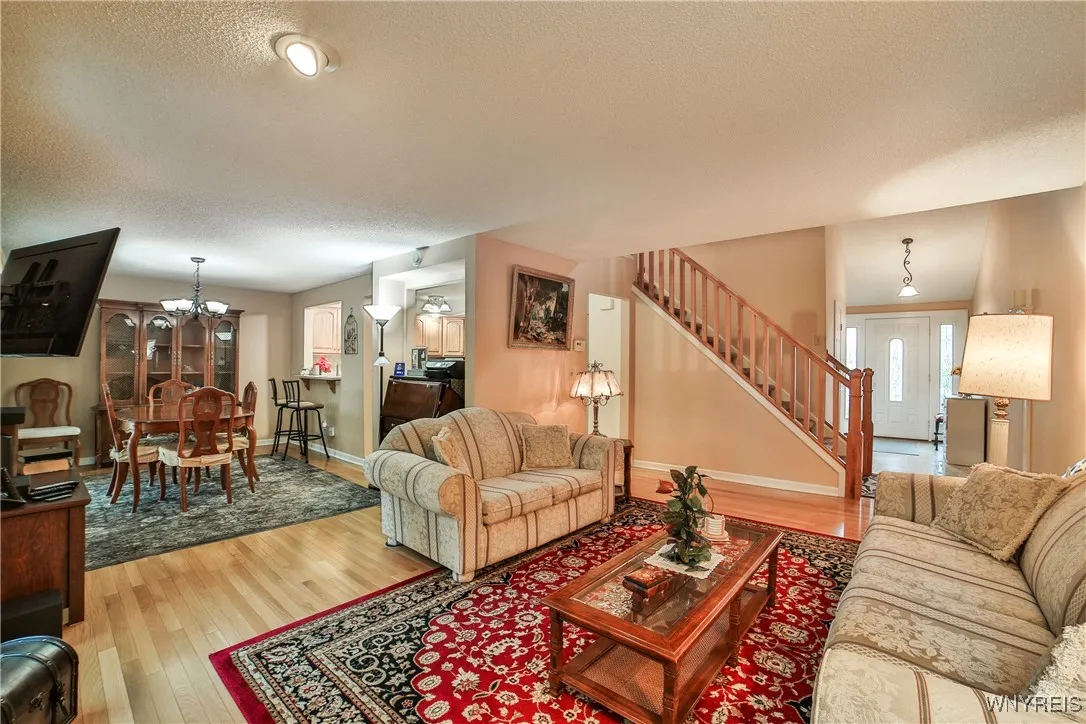 12 North Hill Drive, West Seneca, New York 14224, West Seneca, New York 14224, 3 Bedrooms Bedrooms, 10 Rooms Rooms,1 BathroomBathrooms,Residential,Closed,12 North Hill Drive, West Seneca, New York 14224,0,B1610579