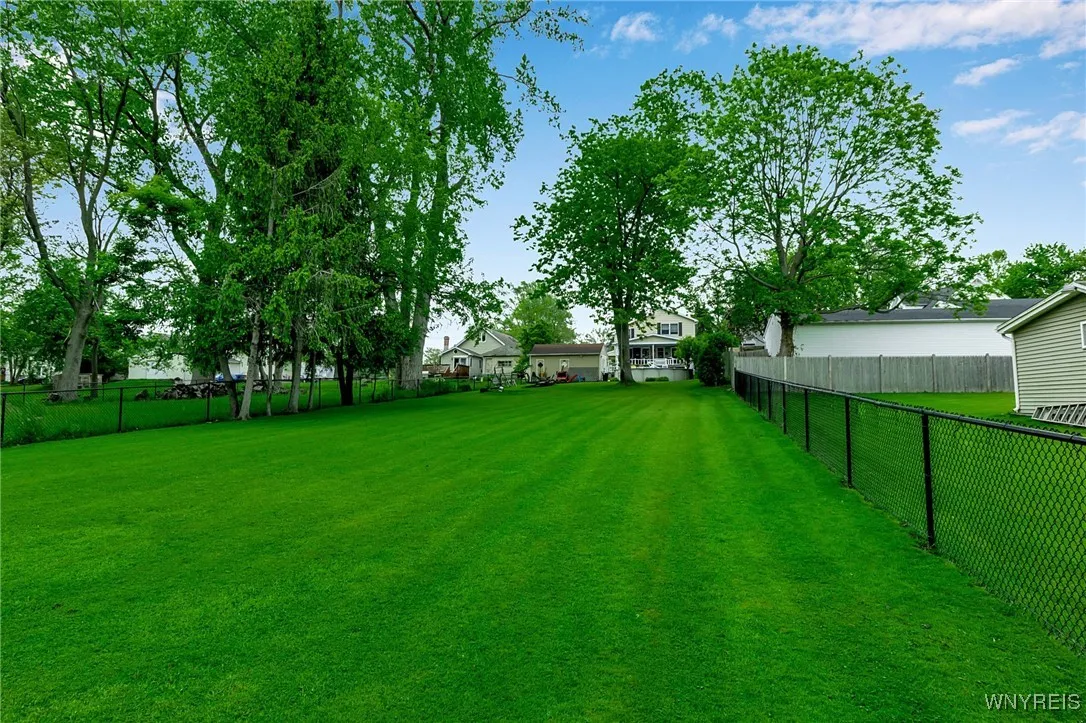 255 Main Street, West Seneca, New York 14224, West Seneca, New York 14224, 5 Bedrooms Bedrooms, ,3 BathroomsBathrooms,Residential,Closed,255 Main Street, West Seneca, New York 14224,B1610667