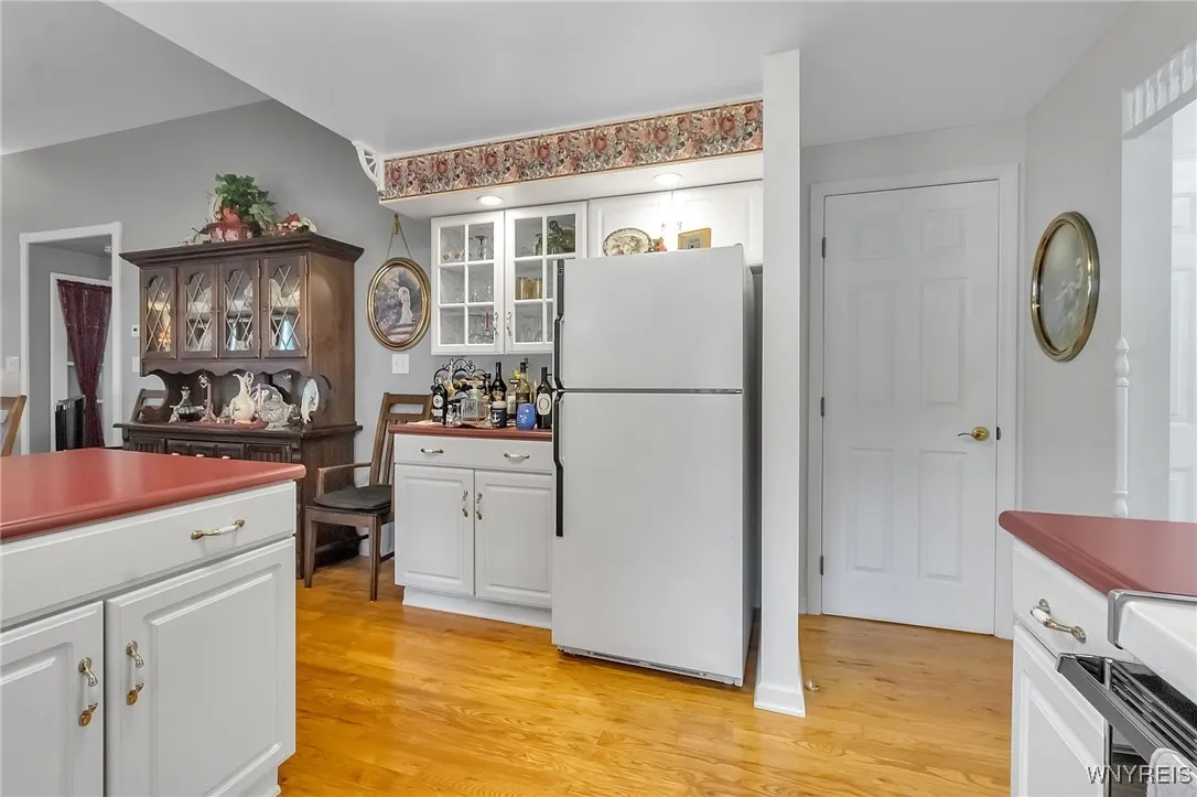 255 Main Street, West Seneca, New York 14224, West Seneca, New York 14224, 5 Bedrooms Bedrooms, ,3 BathroomsBathrooms,Residential,Closed,255 Main Street, West Seneca, New York 14224,B1610667