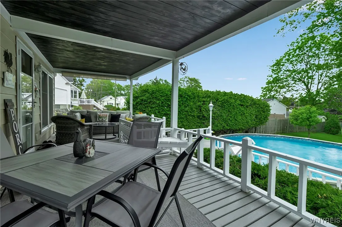 255 Main Street, West Seneca, New York 14224, West Seneca, New York 14224, 5 Bedrooms Bedrooms, ,3 BathroomsBathrooms,Residential,Closed,255 Main Street, West Seneca, New York 14224,B1610667