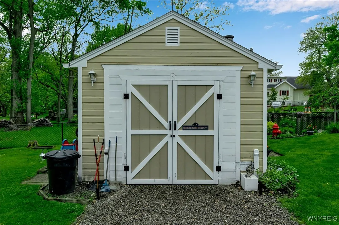 255 Main Street, West Seneca, New York 14224, West Seneca, New York 14224, 5 Bedrooms Bedrooms, ,3 BathroomsBathrooms,Residential,Closed,255 Main Street, West Seneca, New York 14224,B1610667