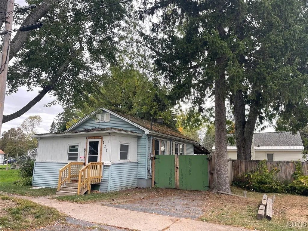 222 Boston Street, Oneida, New York 13421, Oneida, New York 13421, 1 Bedroom Bedrooms, 5 Rooms Rooms,1 BathroomBathrooms,Residential,Closed,222 Boston Street, Oneida, New York 13421,0,S1610370