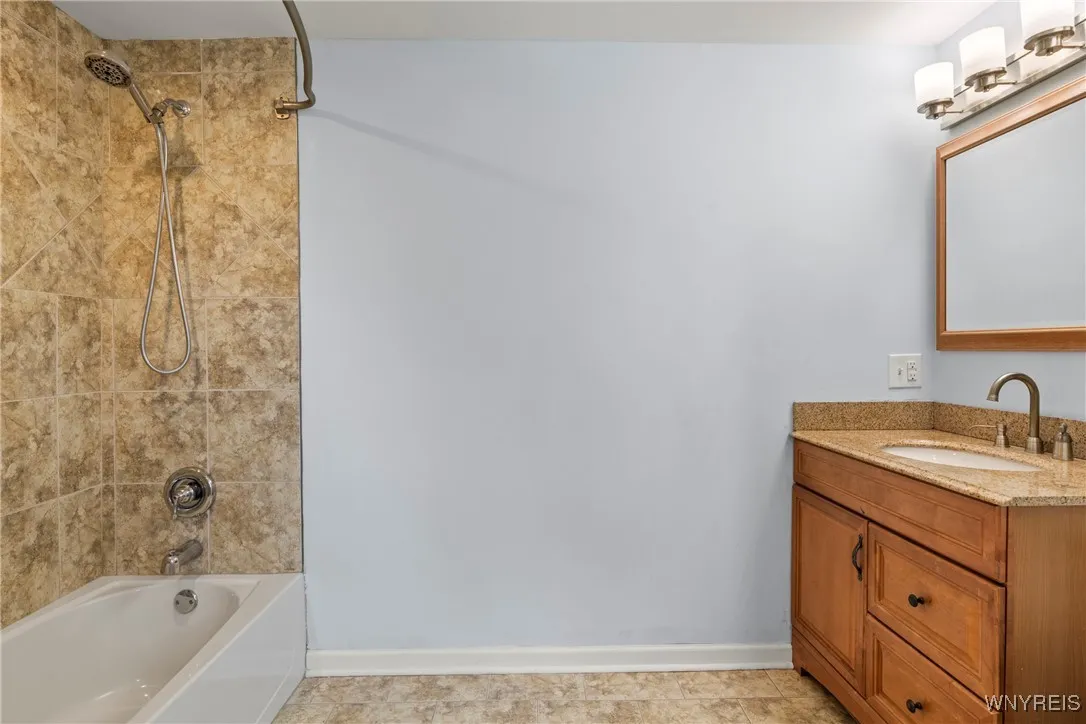 60 Gaylord Court, Elma, New York 14059, Elma, New York 14059, 5 Bedrooms Bedrooms, 14 Rooms Rooms,3 BathroomsBathrooms,Residential,Closed,60 Gaylord Court, Elma, New York 14059,0,B1610627