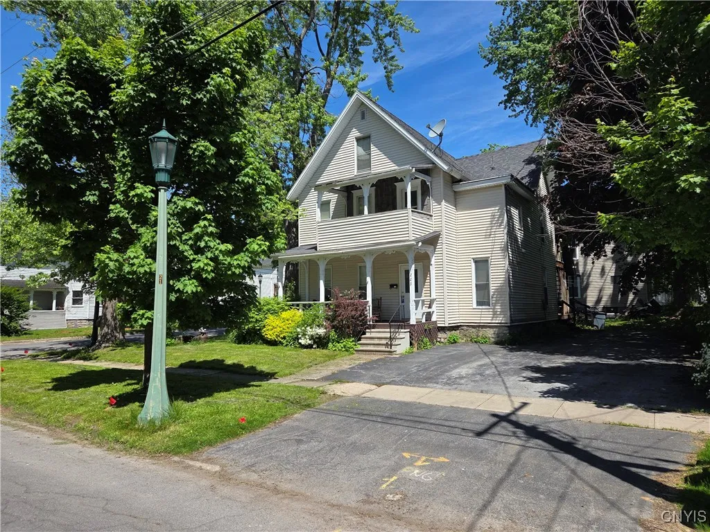 223 Winslow Street, Watertown-city, New York 13601, Watertown City, New York 13601, 6 Bedrooms Bedrooms, ,4 BathroomsBathrooms,Residential,Closed,223 Winslow Street, Watertown-city, New York 13601,S1610737