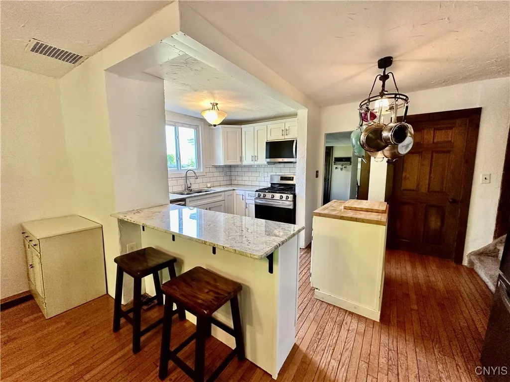 33 County Route 25, Granby, New York 13126, Granby, New York 13126, 4 Bedrooms Bedrooms, 9 Rooms Rooms,1 BathroomBathrooms,Residential,Closed,33 County Route 25, Granby, New York 13126,S1610749