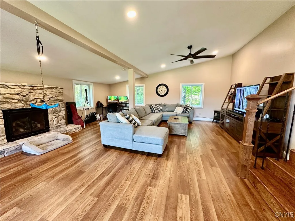 33 County Route 25, Granby, New York 13126, Granby, New York 13126, 4 Bedrooms Bedrooms, 9 Rooms Rooms,1 BathroomBathrooms,Residential,Closed,33 County Route 25, Granby, New York 13126,S1610749