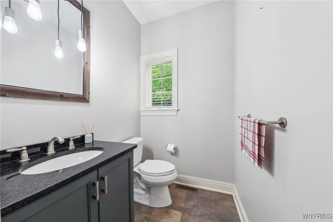 12 Nye Hill Road, Aurora, New York 14052, Aurora, New York 14052, 4 Bedrooms Bedrooms, 11 Rooms Rooms,2 BathroomsBathrooms,Residential,Closed,12 Nye Hill Road, Aurora, New York 14052,0,B1609572