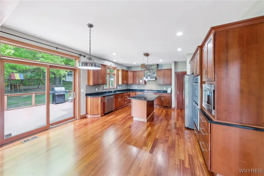 12 Nye Hill Road, Aurora, New York 14052, Aurora, New York 14052, 4 Bedrooms Bedrooms, 11 Rooms Rooms,2 BathroomsBathrooms,Residential,Closed,12 Nye Hill Road, Aurora, New York 14052,0,B1609572