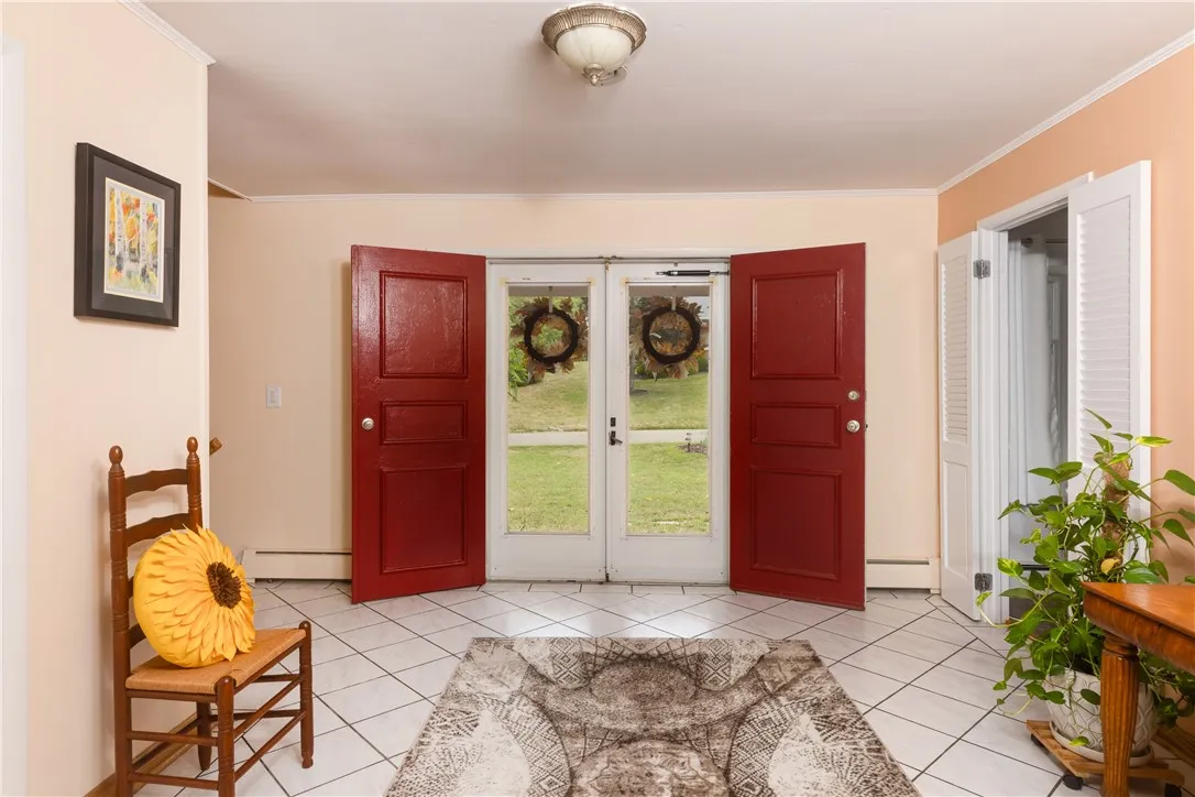 1737 Genesee Road, Elmira, New York 14905, Elmira, New York 14905, 5 Bedrooms Bedrooms, 11 Rooms Rooms,4 BathroomsBathrooms,Residential,For Sale,1737 Genesee Road, Elmira, New York 14905,0,R1610583
