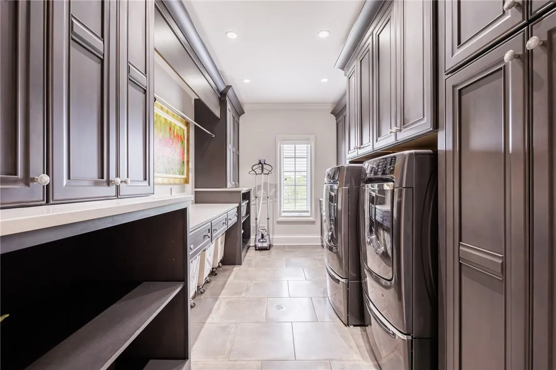 6748 Falcons Point, Victor, New York 14564, Victor, New York 14564, 6 Bedrooms Bedrooms, 21 Rooms Rooms,7 BathroomsBathrooms,Residential,Closed,6748 Falcons Point, Victor, New York 14564,0,R1605627