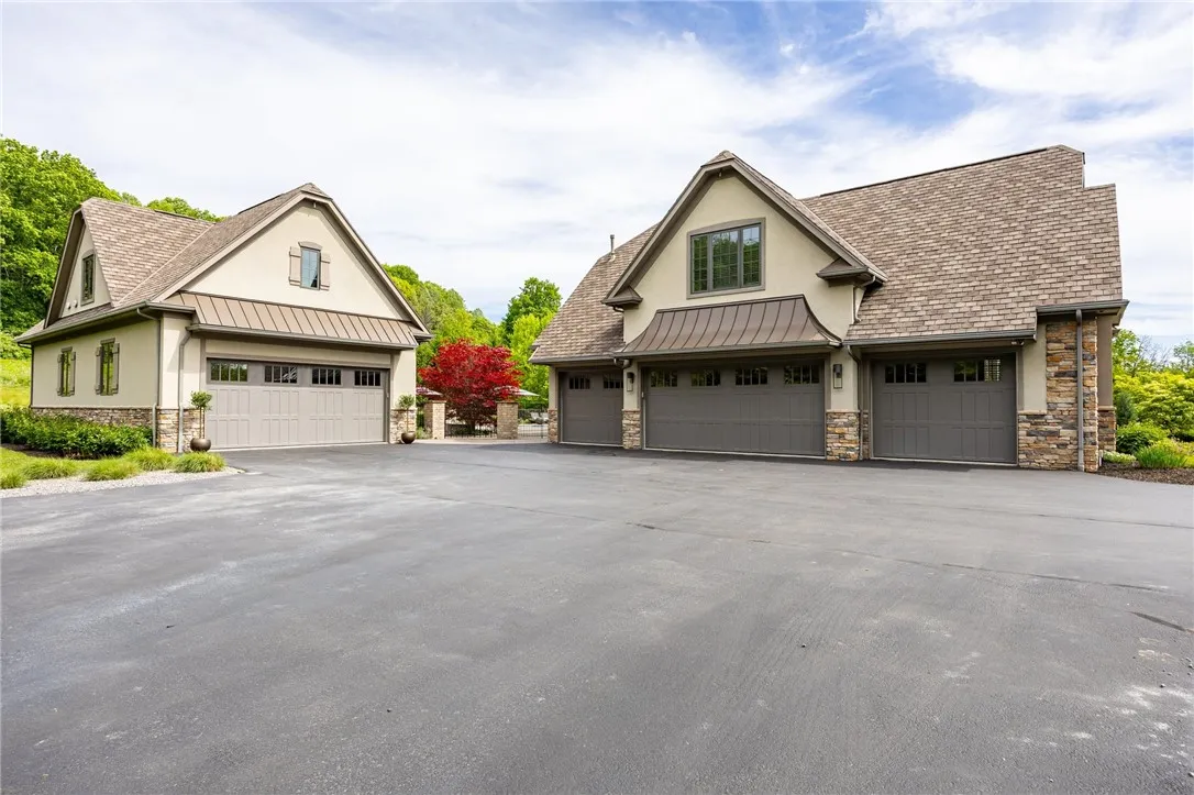 6748 Falcons Point, Victor, New York 14564, Victor, New York 14564, 6 Bedrooms Bedrooms, 21 Rooms Rooms,7 BathroomsBathrooms,Residential,Closed,6748 Falcons Point, Victor, New York 14564,0,R1605627