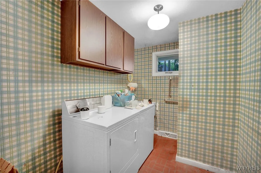 Laundry Room 1st Floor/Half Bath