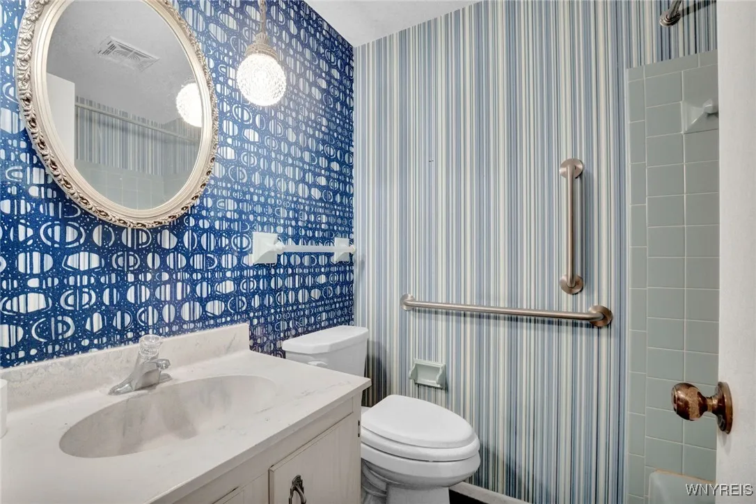 2nd Full Bathroom