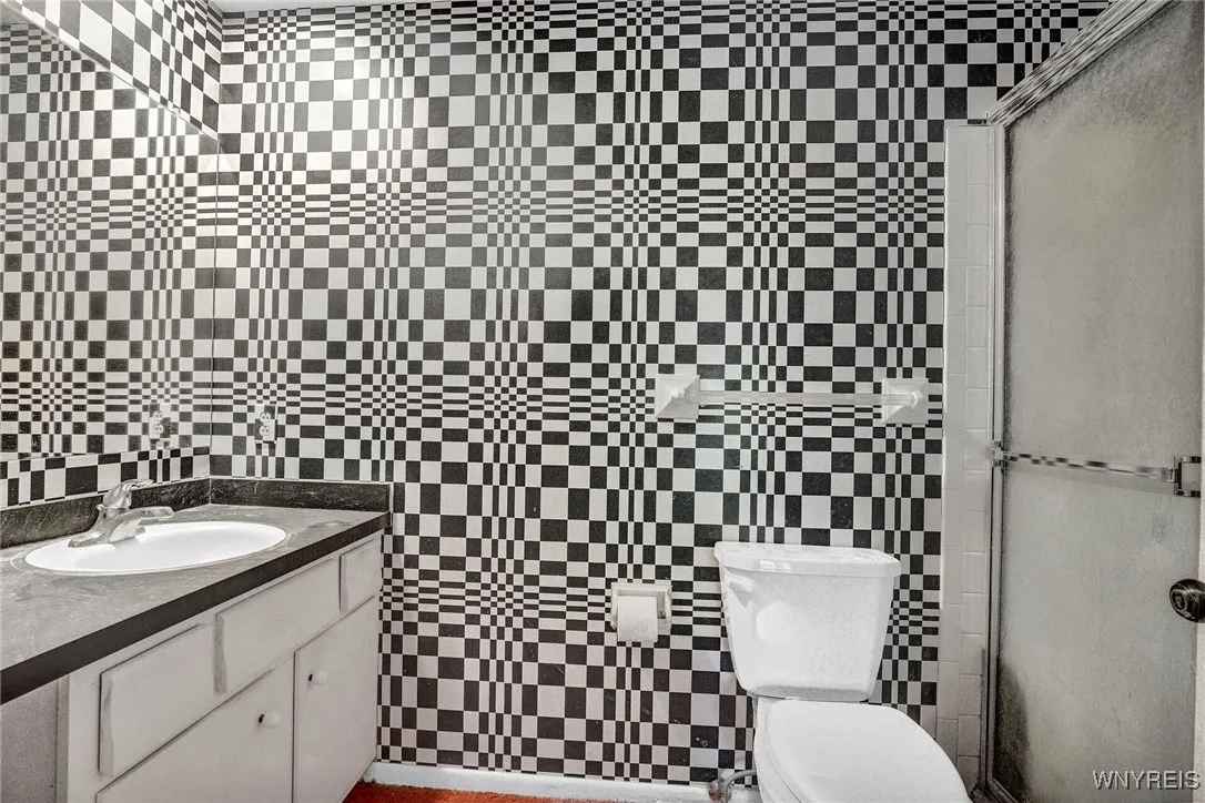 Master Full Bathroom
