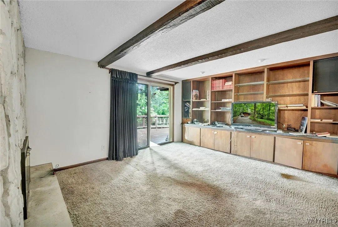 141 Tanglewood Drive West, Orchard Park, New York, Orchard Park, New York 14127, 3 Bedrooms Bedrooms, 8 Rooms Rooms,2 BathroomsBathrooms,Residential,Closed,141 Tanglewood Drive West, Orchard Park, New York ,B1607678