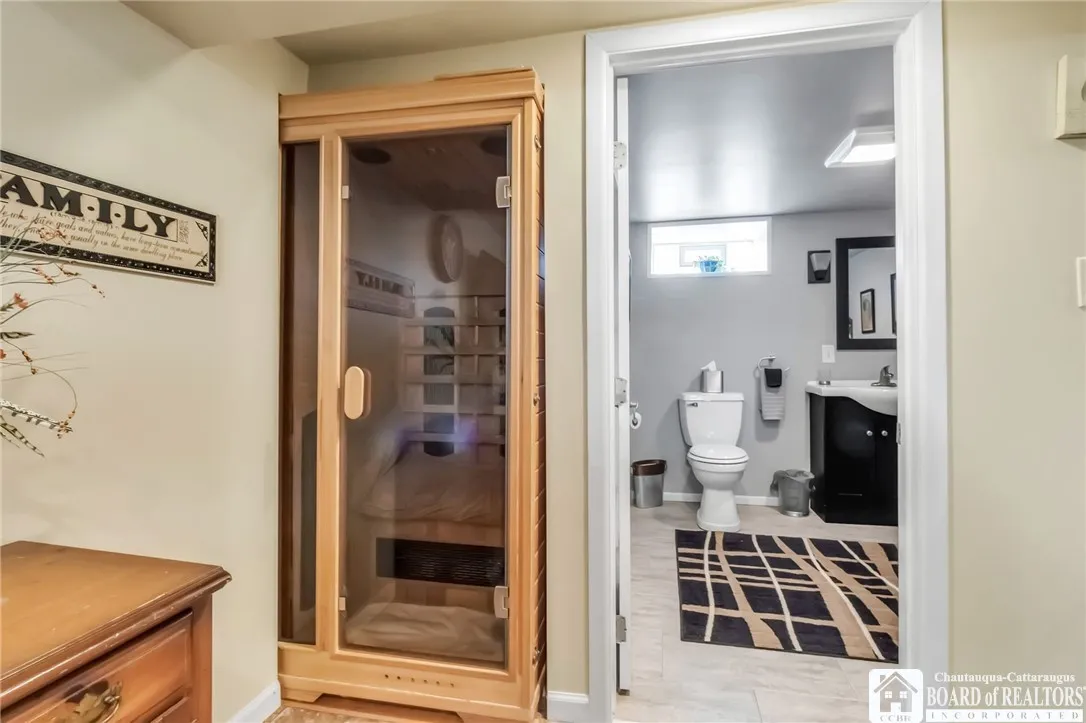 4195 Robin Lane, Hamburg, New York 14075, Hamburg, New York 14075, 3 Bedrooms Bedrooms, 6 Rooms Rooms,1 BathroomBathrooms,Residential,Closed,4195 Robin Lane, Hamburg, New York 14075,R1610534