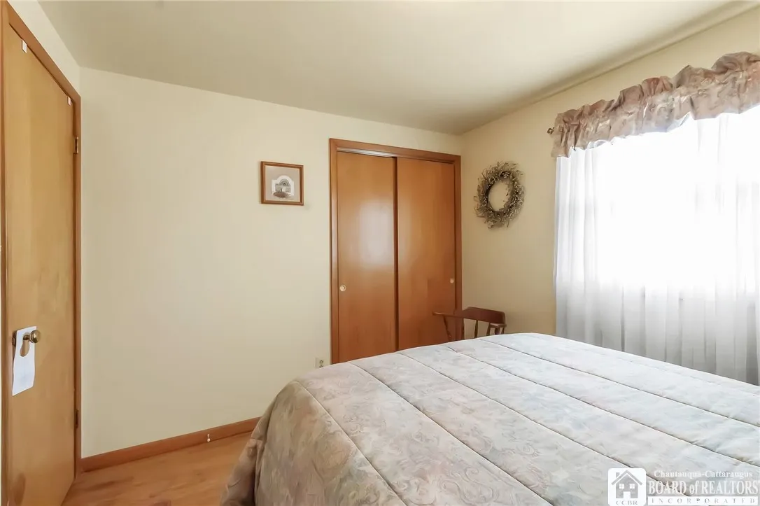 4195 Robin Lane, Hamburg, New York 14075, Hamburg, New York 14075, 3 Bedrooms Bedrooms, 6 Rooms Rooms,1 BathroomBathrooms,Residential,Closed,4195 Robin Lane, Hamburg, New York 14075,R1610534