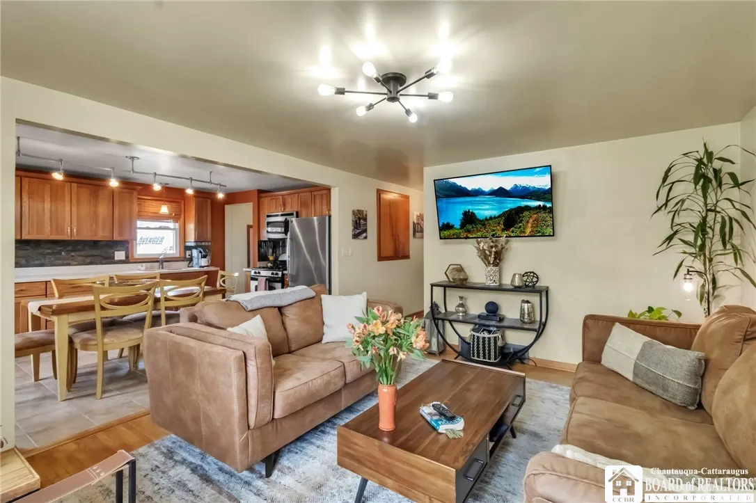 4195 Robin Lane, Hamburg, New York 14075, Hamburg, New York 14075, 3 Bedrooms Bedrooms, 6 Rooms Rooms,1 BathroomBathrooms,Residential,Closed,4195 Robin Lane, Hamburg, New York 14075,R1610534