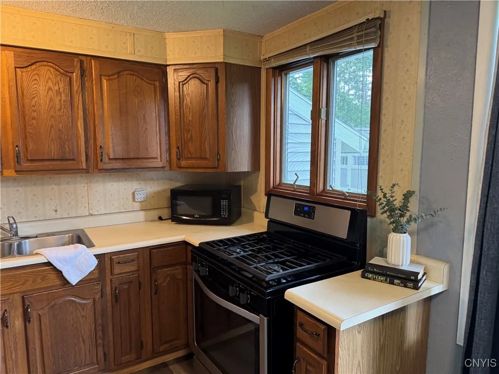 8438 Grandview Drive, Cicero, New York 13039, Cicero, New York 13039, 2 Bedrooms Bedrooms, 5 Rooms Rooms,1 BathroomBathrooms,Residential,Closed,8438 Grandview Drive, Cicero, New York 13039,S1609785