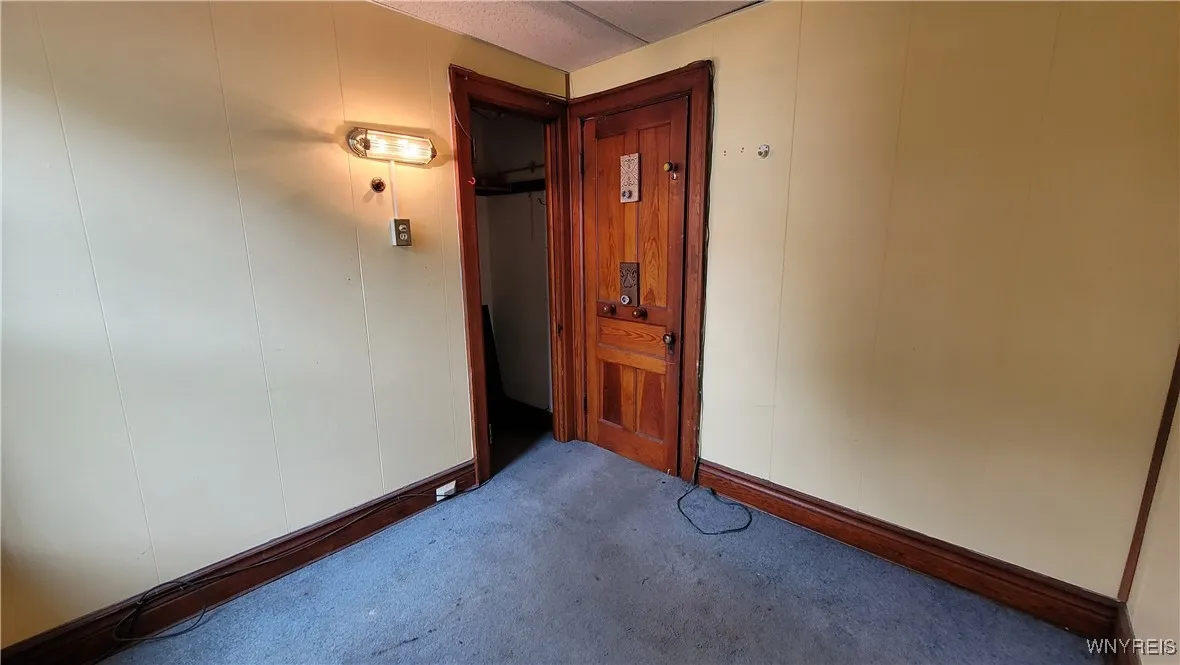 325 Box (lower)  - Bedroom #2