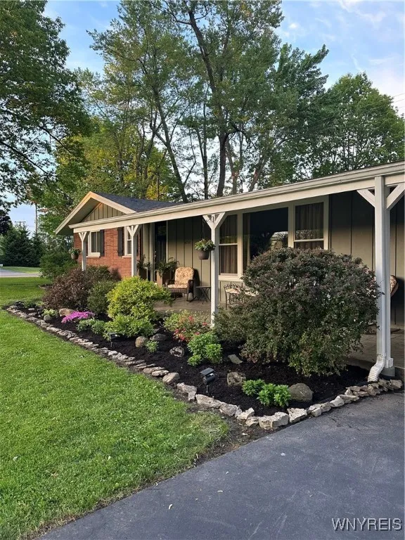 4710 Boncrest Drive East, Clarence, New York 14221, Clarence, New York 14221, 3 Bedrooms Bedrooms, 7 Rooms Rooms,1 BathroomBathrooms,Residential,Closed,4710 Boncrest Drive East, Clarence, New York 14221,B1610542