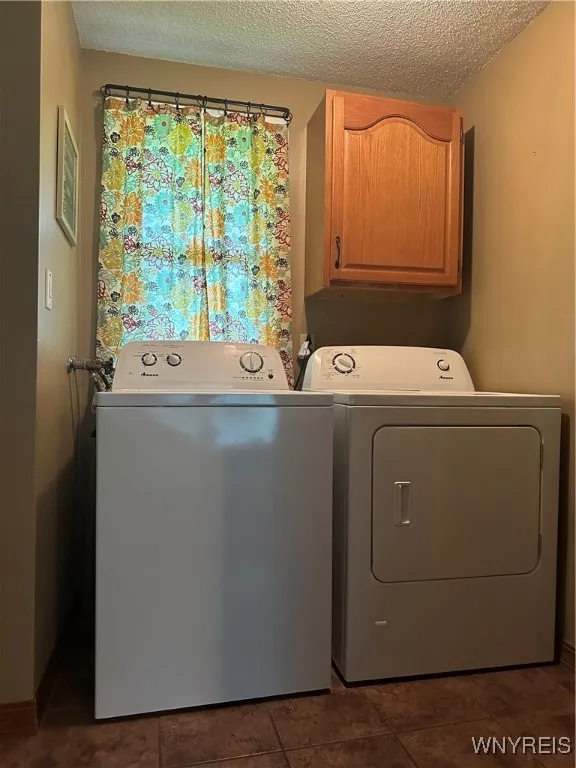 4710 Boncrest Drive East, Clarence, New York 14221, Clarence, New York 14221, 3 Bedrooms Bedrooms, 7 Rooms Rooms,1 BathroomBathrooms,Residential,Closed,4710 Boncrest Drive East, Clarence, New York 14221,B1610542
