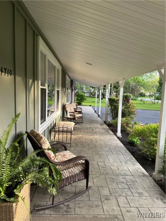 4710 Boncrest Drive East, Clarence, New York 14221, Clarence, New York 14221, 3 Bedrooms Bedrooms, 7 Rooms Rooms,1 BathroomBathrooms,Residential,Closed,4710 Boncrest Drive East, Clarence, New York 14221,B1610542