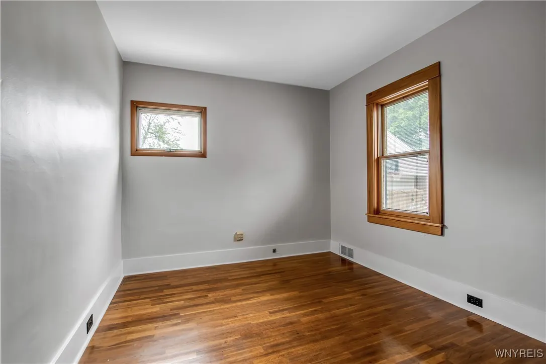 44 Cable Street, Tonawanda-town, New York 14223, Tonawanda, New York 14223, 3 Bedrooms Bedrooms, 6 Rooms Rooms,2 BathroomsBathrooms,Residential,Closed,44 Cable Street, Tonawanda-town, New York 14223,B1608843