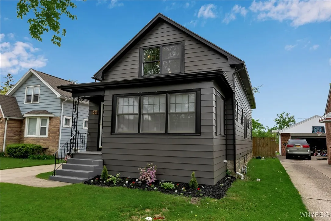 44 Cable Street, Tonawanda-town, New York 14223, Tonawanda, New York 14223, 3 Bedrooms Bedrooms, 6 Rooms Rooms,2 BathroomsBathrooms,Residential,Closed,44 Cable Street, Tonawanda-town, New York 14223,B1608843