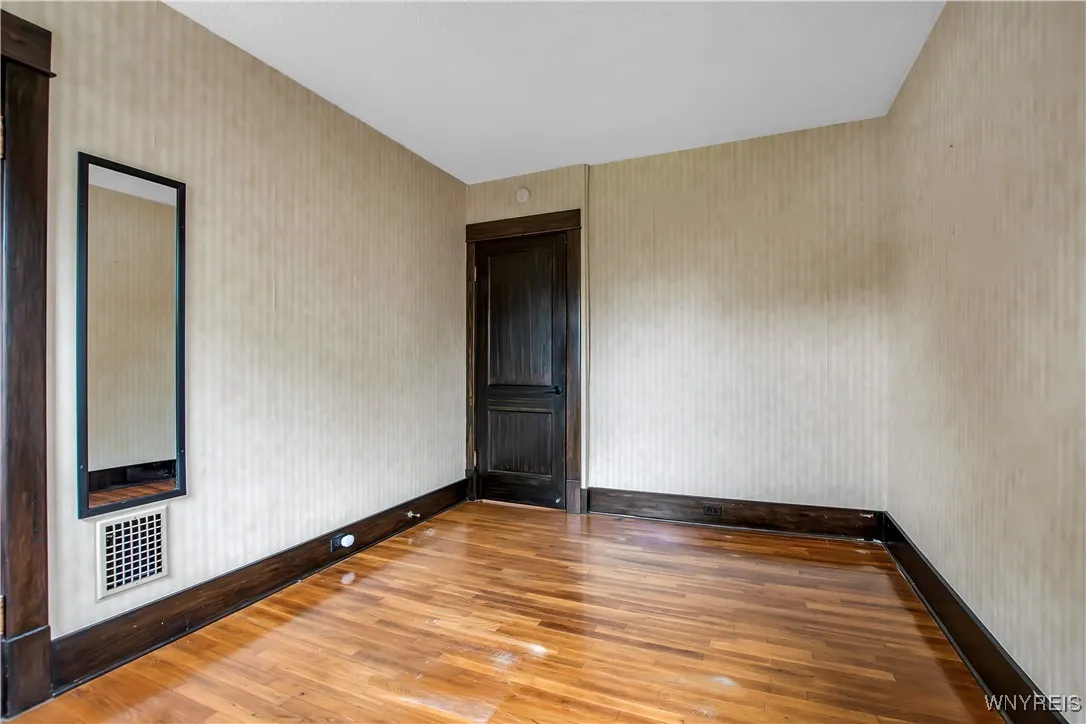 44 Cable Street, Tonawanda-town, New York 14223, Tonawanda, New York 14223, 3 Bedrooms Bedrooms, 6 Rooms Rooms,2 BathroomsBathrooms,Residential,Closed,44 Cable Street, Tonawanda-town, New York 14223,B1608843