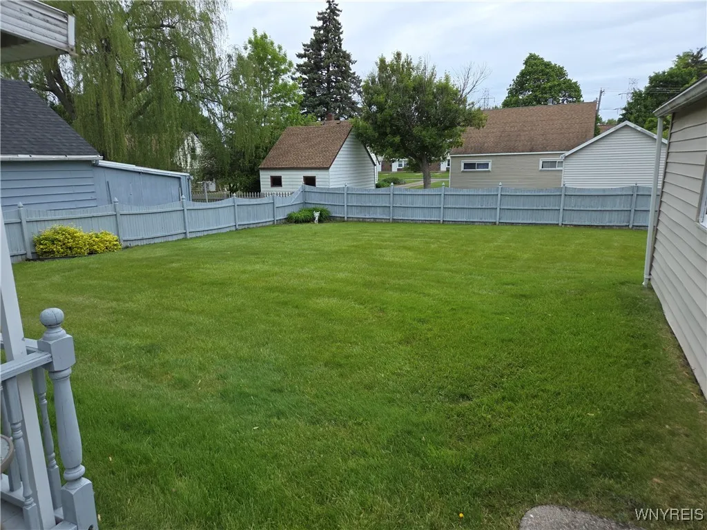 4654 Patricia Drive, Niagara Falls, New York 14305, Niagara Falls, New York 14305, 4 Bedrooms Bedrooms, 7 Rooms Rooms,1 BathroomBathrooms,Residential,Closed,4654 Patricia Drive, Niagara Falls, New York 14305,B1610614