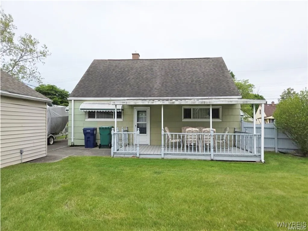 4654 Patricia Drive, Niagara Falls, New York 14305, Niagara Falls, New York 14305, 4 Bedrooms Bedrooms, 7 Rooms Rooms,1 BathroomBathrooms,Residential,Closed,4654 Patricia Drive, Niagara Falls, New York 14305,B1610614