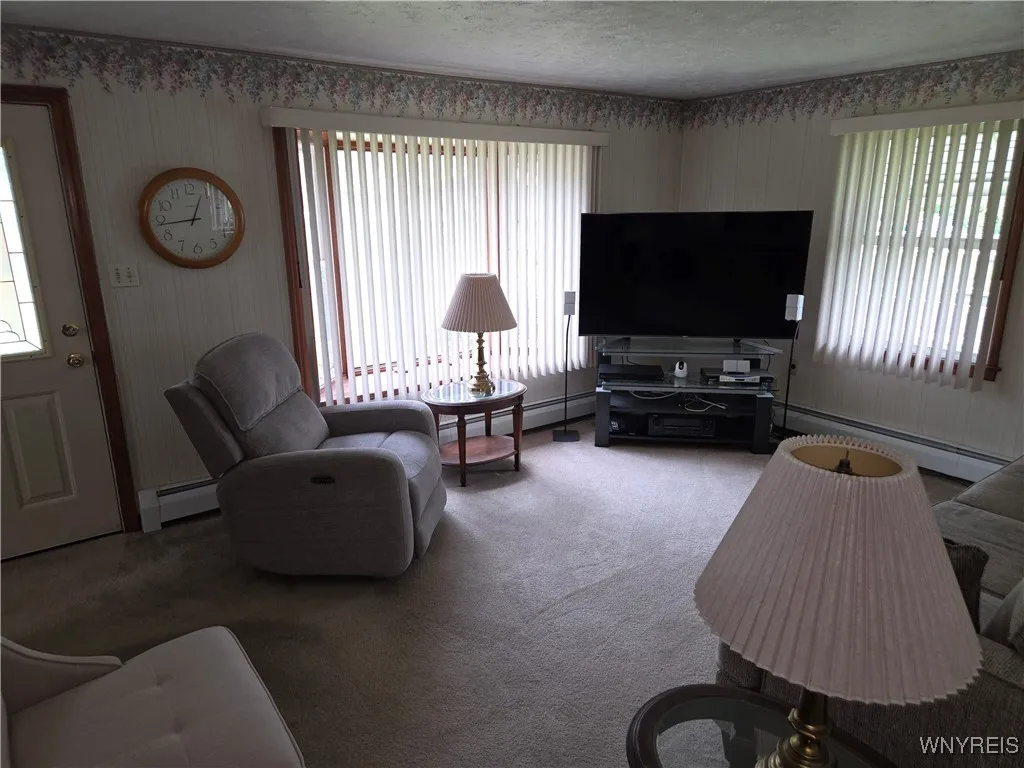 4654 Patricia Drive, Niagara Falls, New York 14305, Niagara Falls, New York 14305, 4 Bedrooms Bedrooms, 7 Rooms Rooms,1 BathroomBathrooms,Residential,Closed,4654 Patricia Drive, Niagara Falls, New York 14305,B1610614