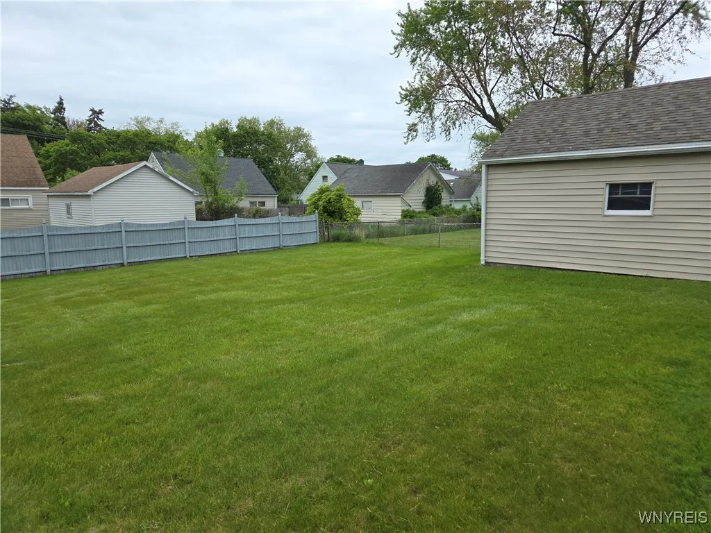 4654 Patricia Drive, Niagara Falls, New York 14305, Niagara Falls, New York 14305, 4 Bedrooms Bedrooms, 7 Rooms Rooms,1 BathroomBathrooms,Residential,Closed,4654 Patricia Drive, Niagara Falls, New York 14305,B1610614