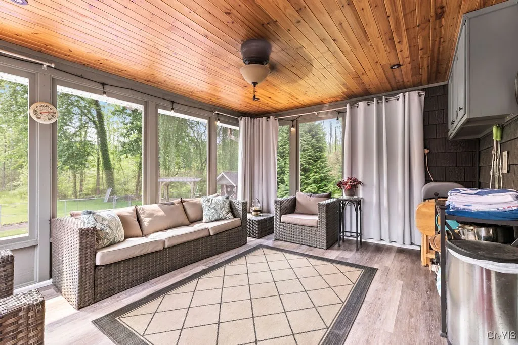 7711 Anchor Drive, Clay, New York 13090, Clay, New York 13090, 4 Bedrooms Bedrooms, 8 Rooms Rooms,2 BathroomsBathrooms,Residential,Closed,7711 Anchor Drive, Clay, New York 13090,0,S1610675