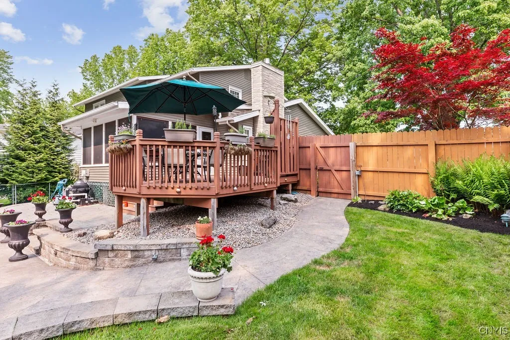7711 Anchor Drive, Clay, New York 13090, Clay, New York 13090, 4 Bedrooms Bedrooms, 8 Rooms Rooms,2 BathroomsBathrooms,Residential,Closed,7711 Anchor Drive, Clay, New York 13090,0,S1610675