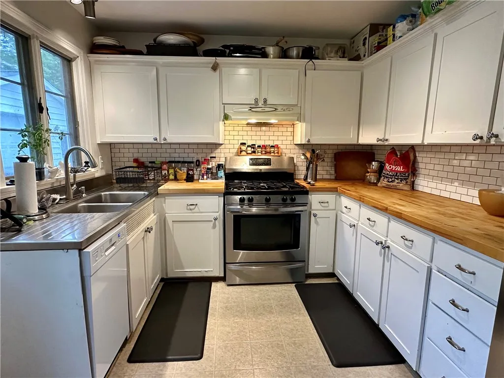 32 Bon Air Avenue, Bradford-city, Pennsylvania 167, Bradford City, Pennsylvania 16701, 4 Bedrooms Bedrooms, 7 Rooms Rooms,2 BathroomsBathrooms,Residential,Closed,32 Bon Air Avenue, Bradford-city, Pennsylvania 167,0,R1610877