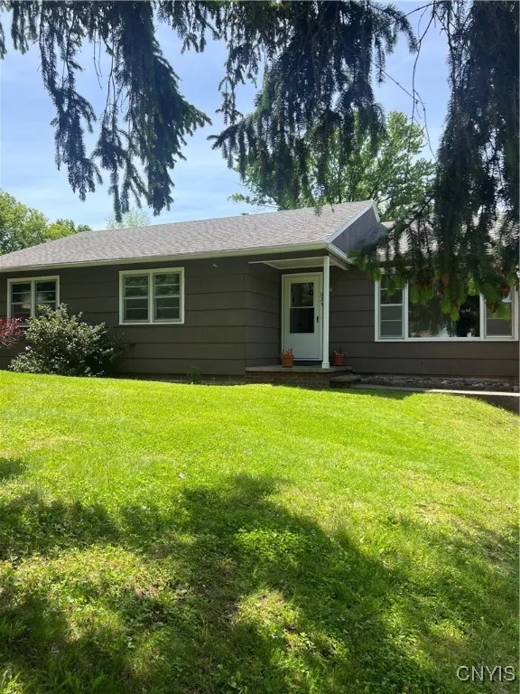 623 East Hamilton Avenue North, Sherrill, New York, Sherrill, New York 13461, 4 Bedrooms Bedrooms, 8 Rooms Rooms,1 BathroomBathrooms,Residential,For Sale,623 East Hamilton Avenue North, Sherrill, New York,0,S1610865