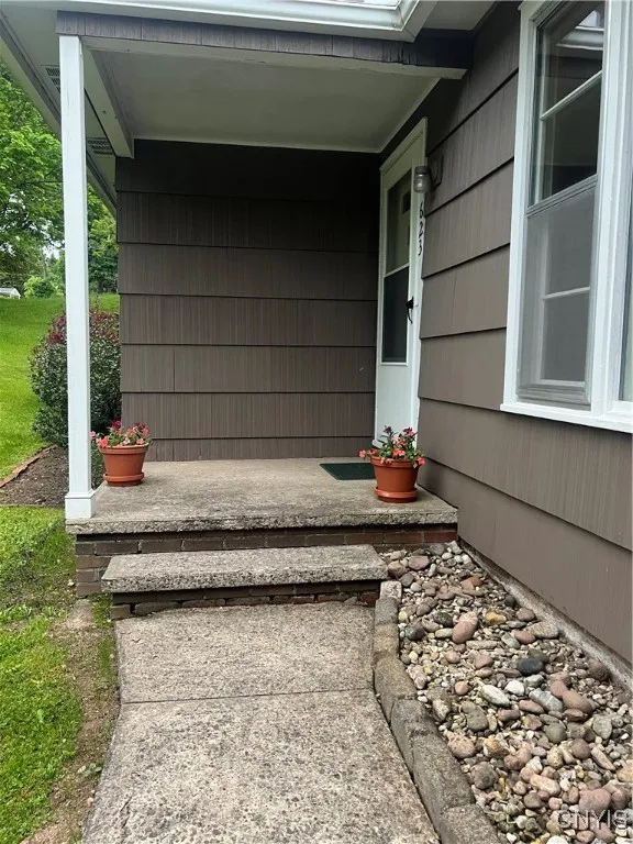 623 East Hamilton Avenue North, Sherrill, New York, Sherrill, New York 13461, 4 Bedrooms Bedrooms, 8 Rooms Rooms,1 BathroomBathrooms,Residential,For Sale,623 East Hamilton Avenue North, Sherrill, New York,0,S1610865