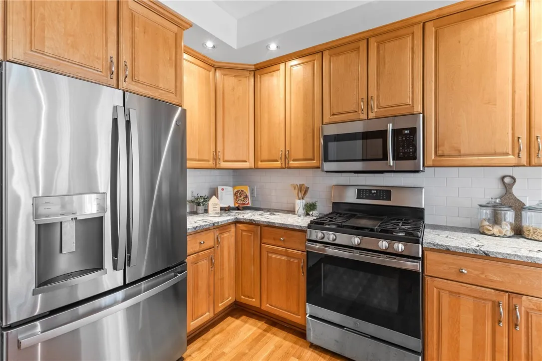 1539 Fieldcrest Drive, Webster, New York 14580, Webster, New York 14580, 4 Bedrooms Bedrooms, 10 Rooms Rooms,2 BathroomsBathrooms,Residential,Closed,1539 Fieldcrest Drive, Webster, New York 14580,R1609015