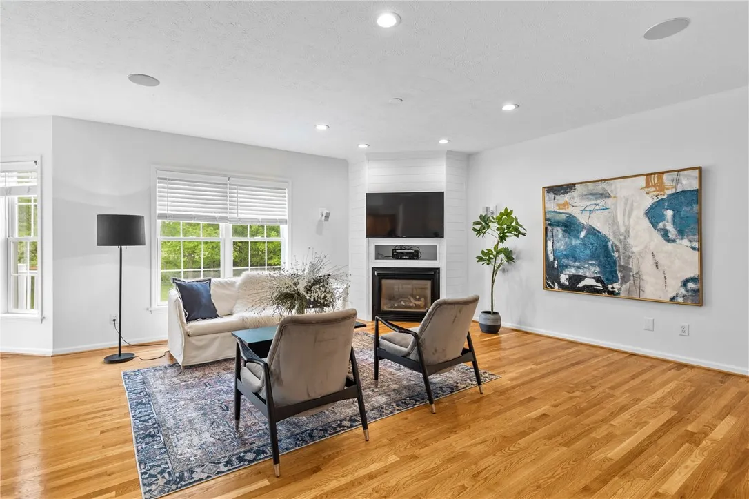 1539 Fieldcrest Drive, Webster, New York 14580, Webster, New York 14580, 4 Bedrooms Bedrooms, 10 Rooms Rooms,2 BathroomsBathrooms,Residential,Closed,1539 Fieldcrest Drive, Webster, New York 14580,R1609015