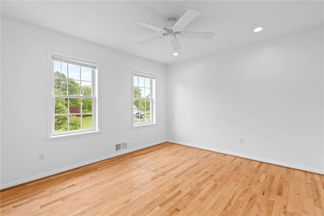 1539 Fieldcrest Drive, Webster, New York 14580, Webster, New York 14580, 4 Bedrooms Bedrooms, 10 Rooms Rooms,2 BathroomsBathrooms,Residential,Closed,1539 Fieldcrest Drive, Webster, New York 14580,R1609015