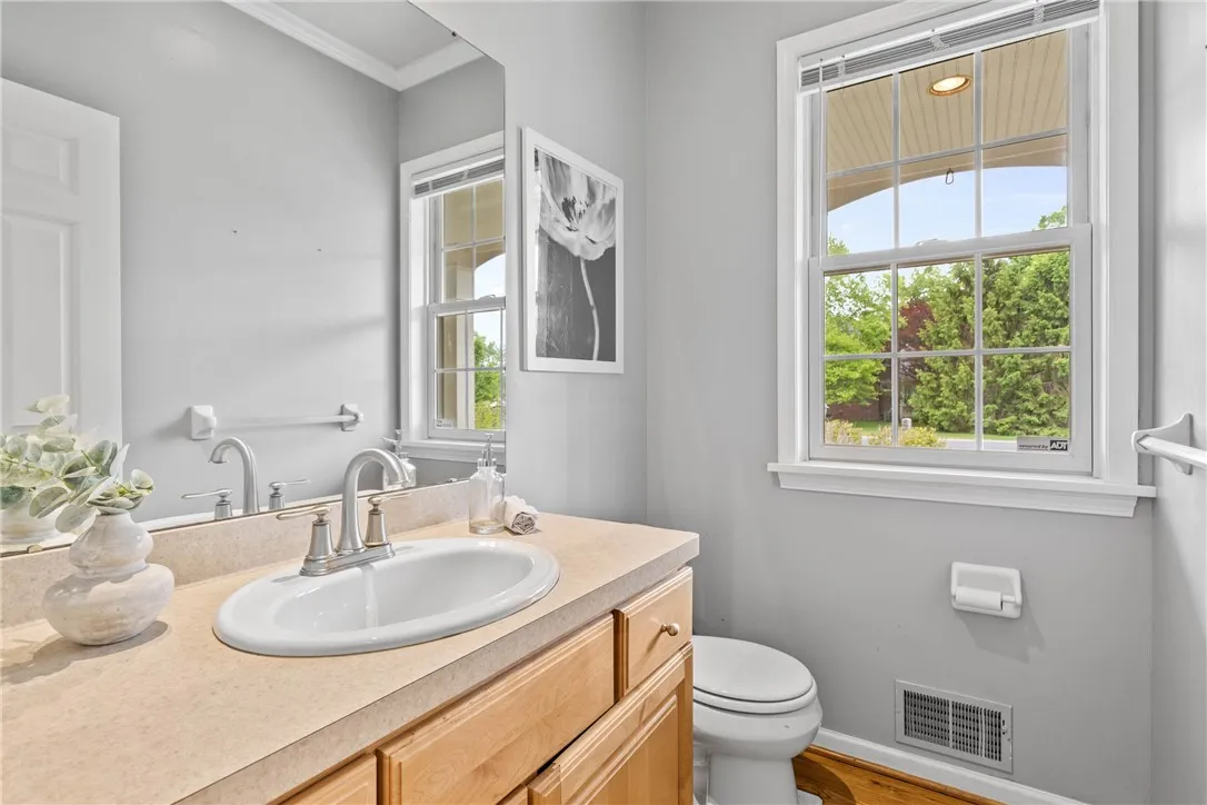 1539 Fieldcrest Drive, Webster, New York 14580, Webster, New York 14580, 4 Bedrooms Bedrooms, 10 Rooms Rooms,2 BathroomsBathrooms,Residential,Closed,1539 Fieldcrest Drive, Webster, New York 14580,R1609015
