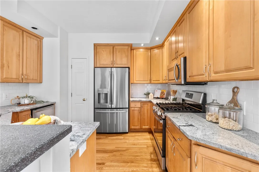 1539 Fieldcrest Drive, Webster, New York 14580, Webster, New York 14580, 4 Bedrooms Bedrooms, 10 Rooms Rooms,2 BathroomsBathrooms,Residential,Closed,1539 Fieldcrest Drive, Webster, New York 14580,R1609015
