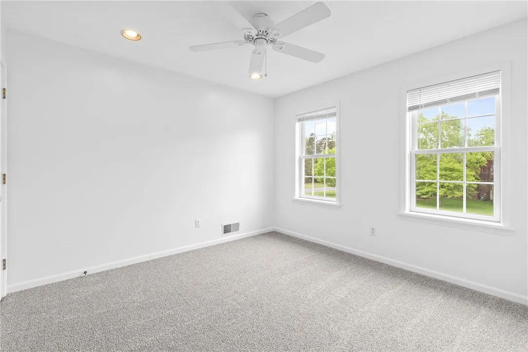1539 Fieldcrest Drive, Webster, New York 14580, Webster, New York 14580, 4 Bedrooms Bedrooms, 10 Rooms Rooms,2 BathroomsBathrooms,Residential,Closed,1539 Fieldcrest Drive, Webster, New York 14580,R1609015