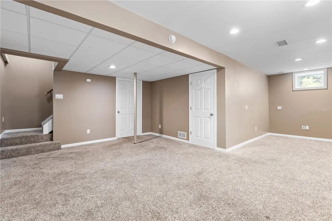 1539 Fieldcrest Drive, Webster, New York 14580, Webster, New York 14580, 4 Bedrooms Bedrooms, 10 Rooms Rooms,2 BathroomsBathrooms,Residential,Closed,1539 Fieldcrest Drive, Webster, New York 14580,R1609015